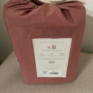 Brand New with Tag Casaluna Supima Sateen Sheet Set in Dusty Rose